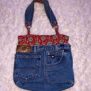 Vintage Tommy Hilfiger shoulder bag